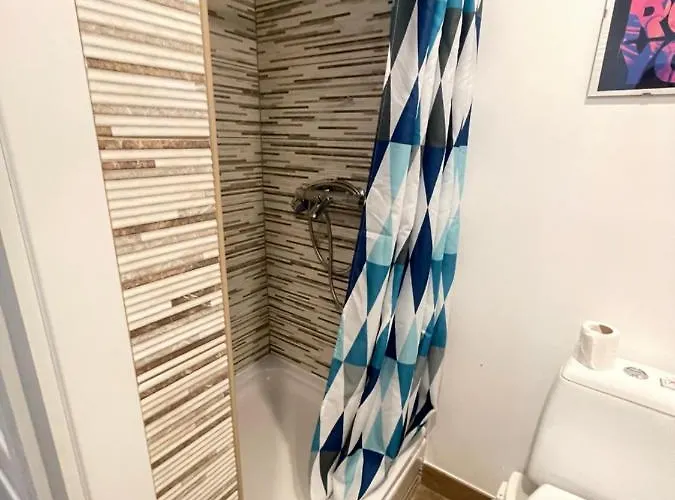 Apartment Pod Room, Free Parking *