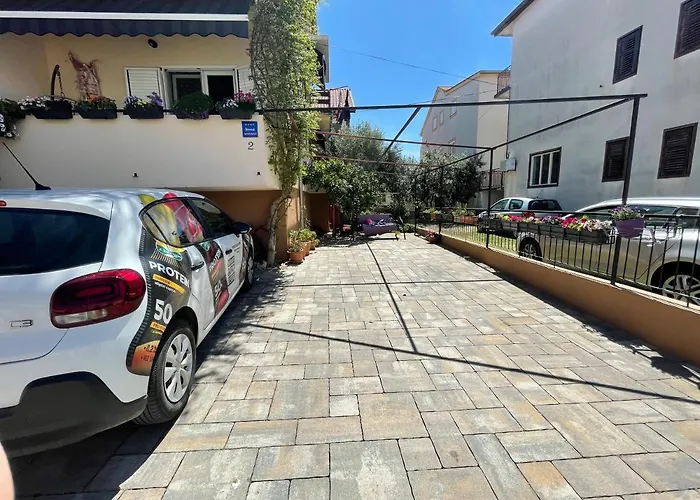 Pod Room, Free Parking * زادار